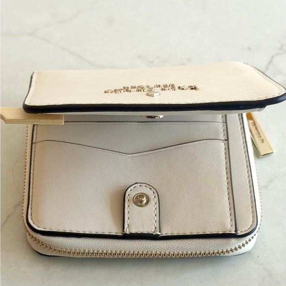 SOLD ELSEWHERE Kate Spade Staci Small Zip Around Bifold Wallet - Parchment - Picture 3 of 7